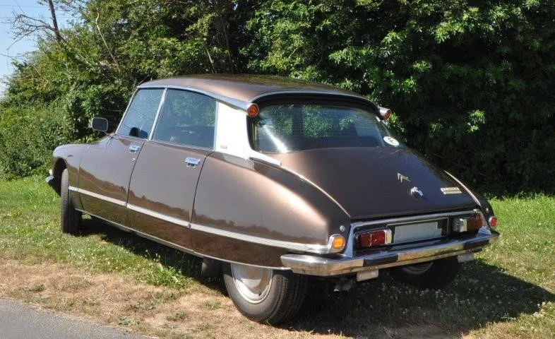 2 CITROËN DS 23 IE Pallas 1973
